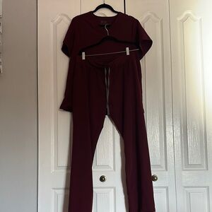 FIGS Women's Burgundy Scrub Set
